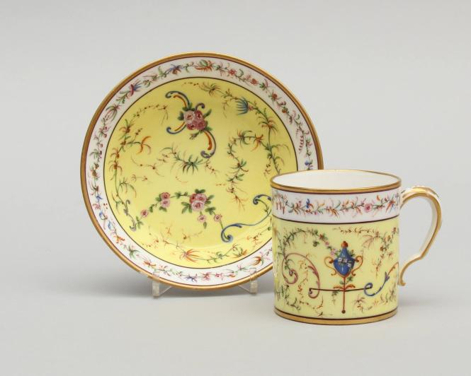 Cup and Saucer (Gobelet litron et soucoupe)