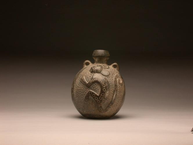 Moulded Flask with Feline Image