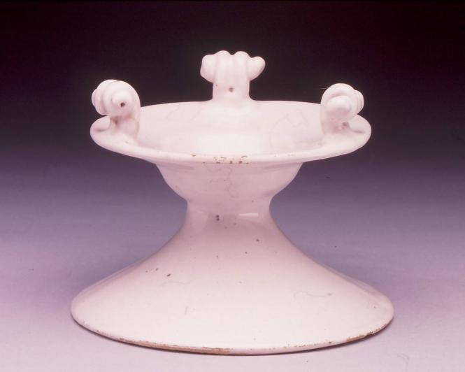 Scroll saltcellar