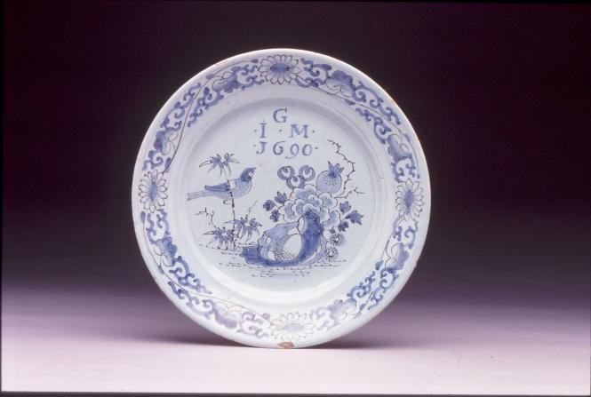 Plate with chinoiserie design