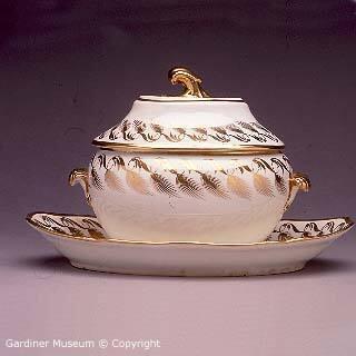 Sauce tureen, barley twist pattern