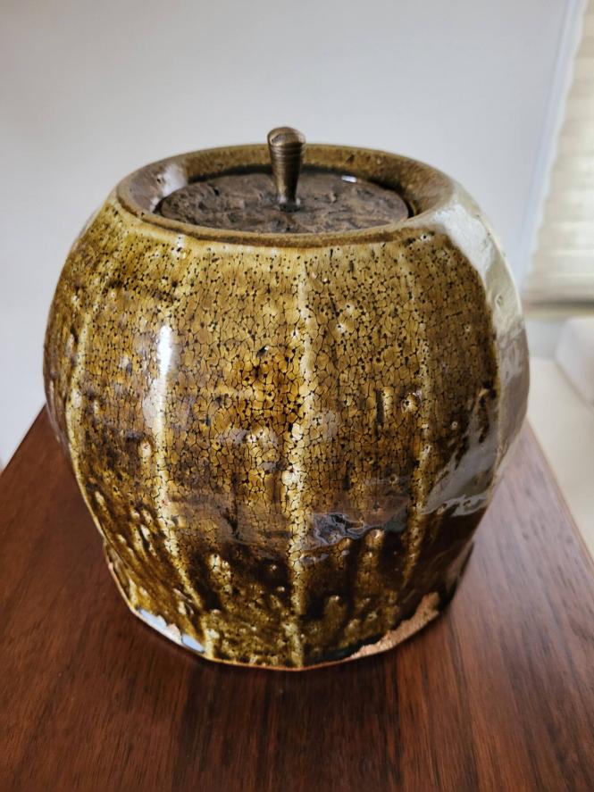 Bevelled Jar