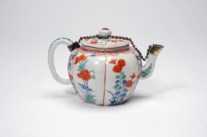 Teapot and cover