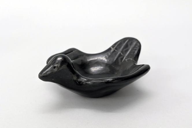 Bird-shaped dish