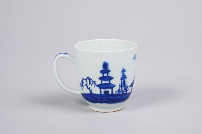 Cup with Pointy Pavillion and Bamboo