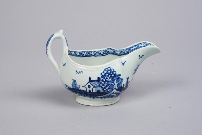 Mustard Pot with Pointy Pavillion and Bamboo
