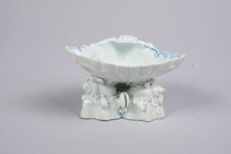 Shell-shaped Salt with Chinese Scroll