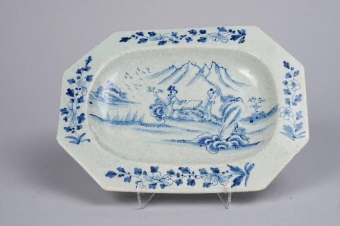 Rectangular Dish with Chinese Landscape and Figures