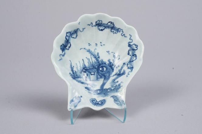 Shell-shaped Pickle Dish with Building in a Landscape