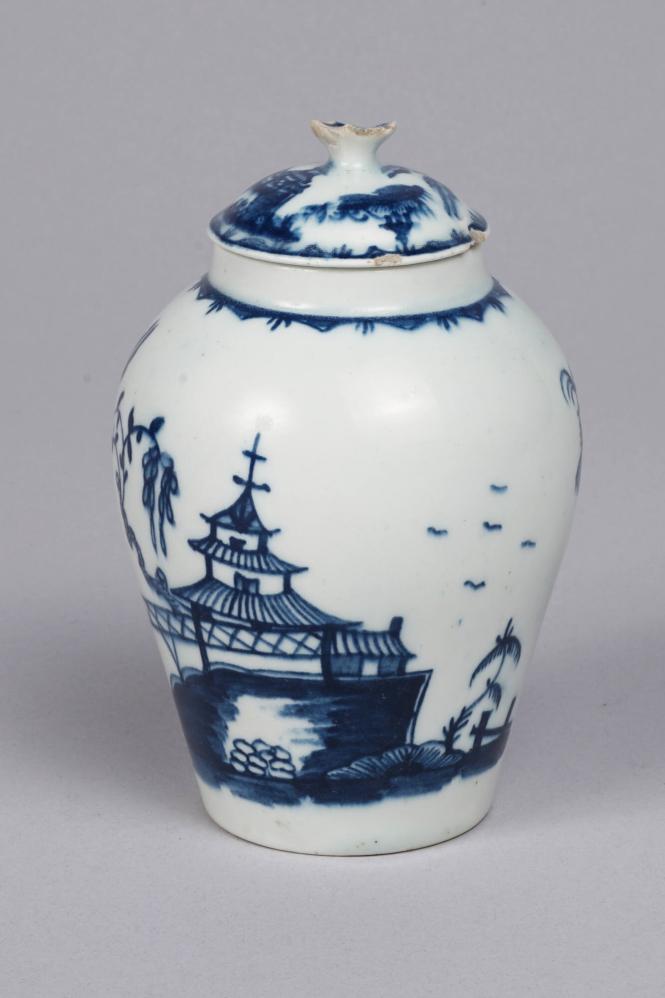 Tea caddy and Cover with Pagoda