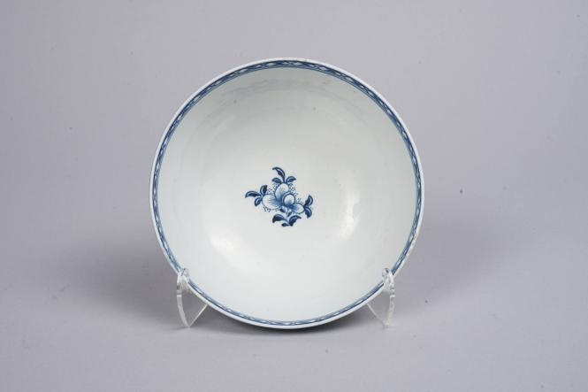 Bowl with Long Bridge Pattern