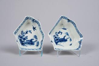 Pair of Hors d'Oeuvres Centre Dishes