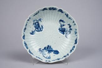 Junket Dish with Rearing Rock Pattern in one Cartouche