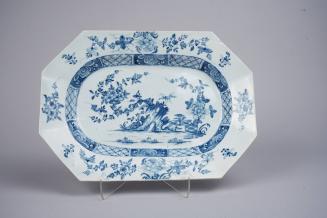 Platter with Two Level Fence and Rock Pattern