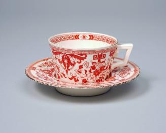 Cup with trembleuse saucer made for the Canadian Pacific Railway